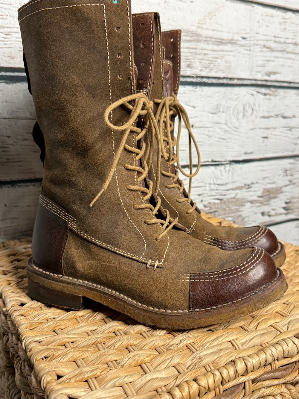 Frye Sundance Tuscarora lace up brown boots